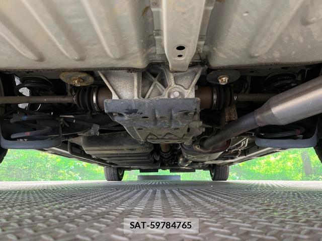 Toyota VOXY 2016-04 8278800-18
