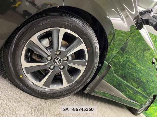 Toyota VOXY 2021-08 8278802-11