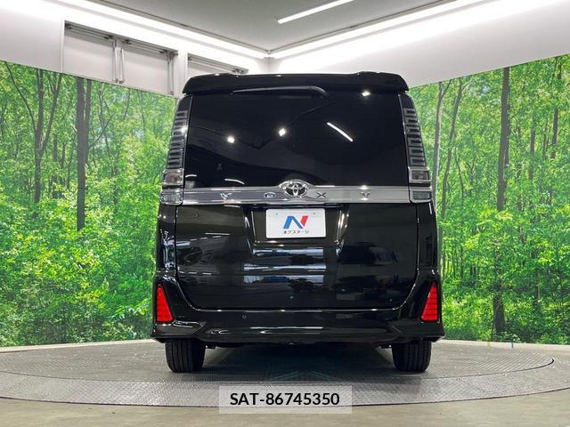 Toyota VOXY 2021-08 8278802-14