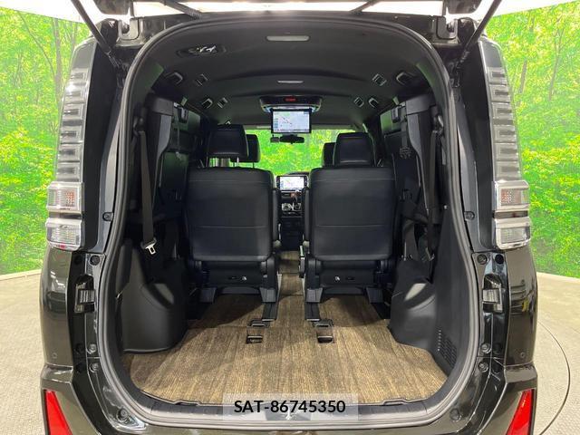 Toyota VOXY 2021-08 8278802-9