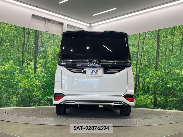 Toyota VOXY 2022-04 8278812-14