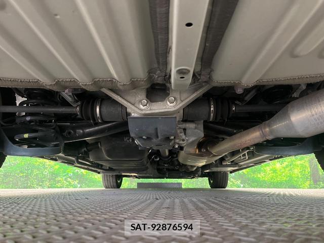 Toyota VOXY 2022-04 8278812-18