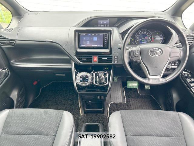 Toyota VOXY 2020-12 8278818-1