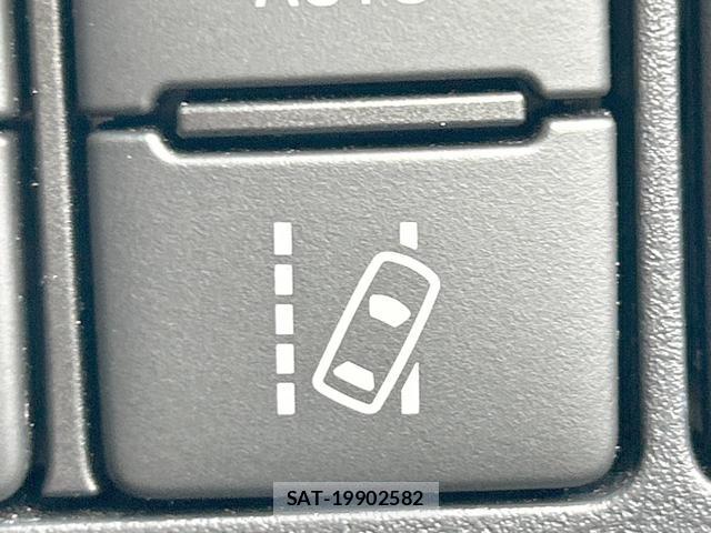 Toyota VOXY 2020-12 8278818-10