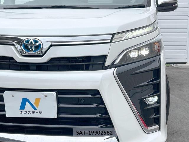 Toyota VOXY 2020-12 8278818-17