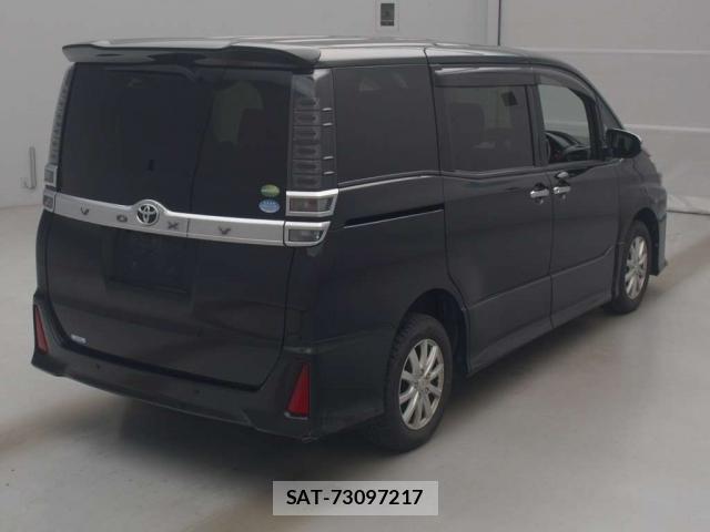 Toyota VOXY 2019-02 8278926-1