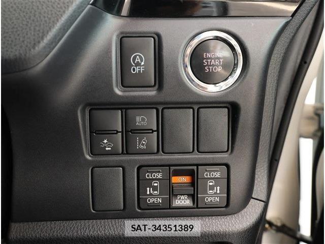 Toyota VOXY 2021-08 8279056-11