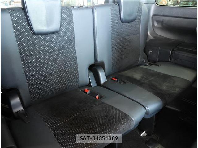 Toyota VOXY 2021-08 8279056-15