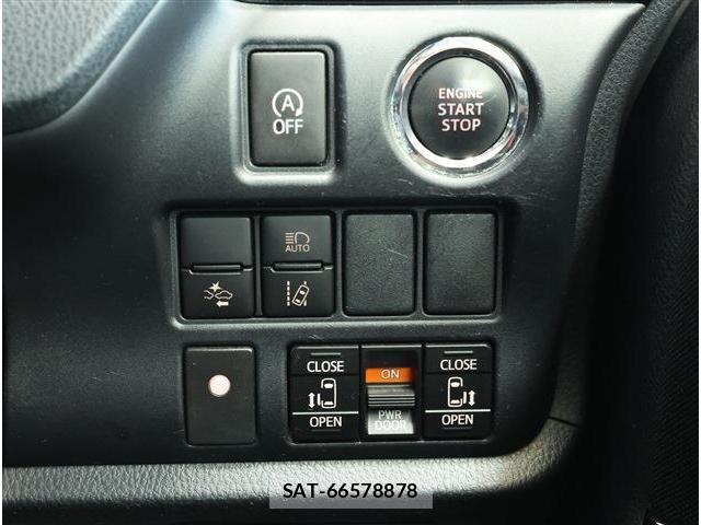 Toyota VOXY 2019-02 8279059-11