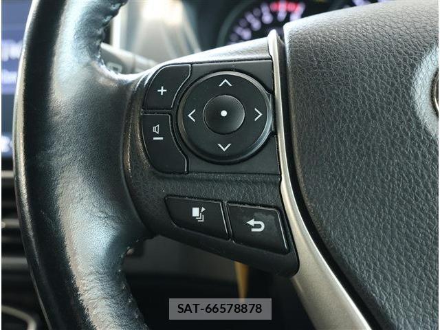 Toyota VOXY 2019-02 8279059-12