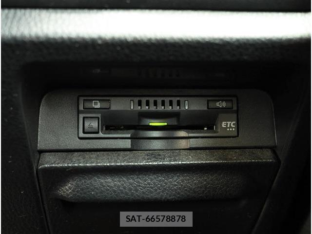 Toyota VOXY 2019-02 8279059-4