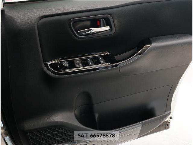 Toyota VOXY 2019-02 8279059-6