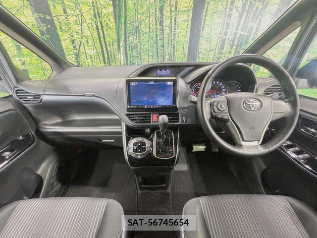Toyota VOXY 2019-09 8279121-1