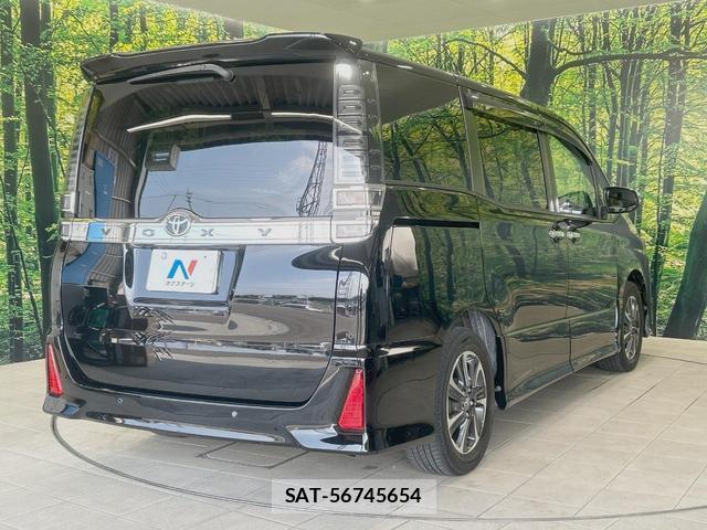 Toyota VOXY 2019-09 8279121-17