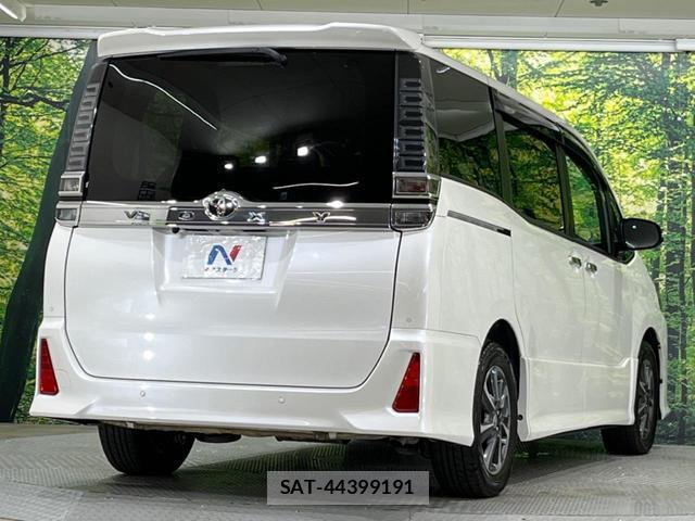 Toyota VOXY 2020-07 8279279-17