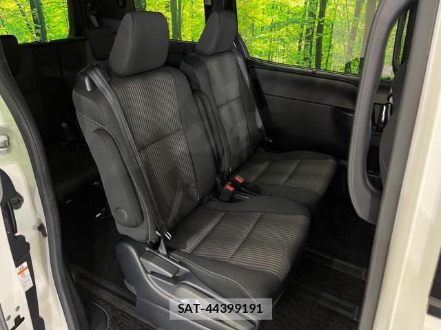 Toyota VOXY 2020-07 8279279-8