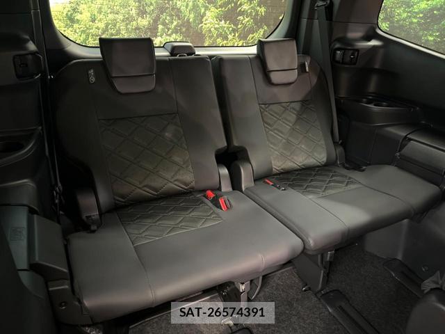 Toyota VOXY 2026-07 8279334-11