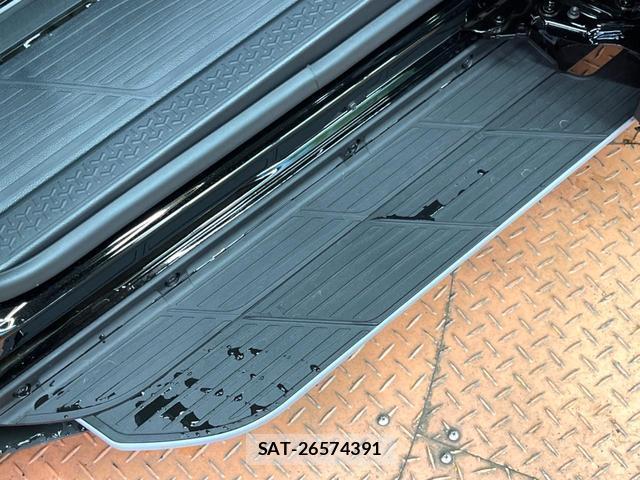 Toyota VOXY 2026-07 8279334-2