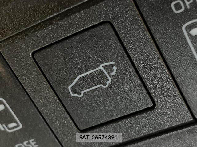 Toyota VOXY 2026-07 8279334-8
