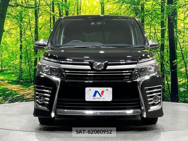 Toyota VOXY 2017-01 8279387-15