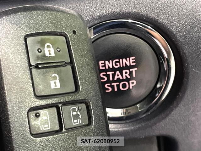 Toyota VOXY 2017-01 8279387-7