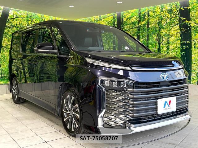 Toyota VOXY 2023-01 8279485-16