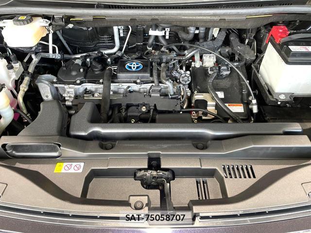 Toyota VOXY 2023-01 8279485-17