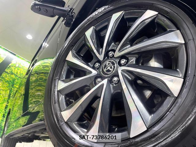 Toyota VOXY 2026-05 8279487-12