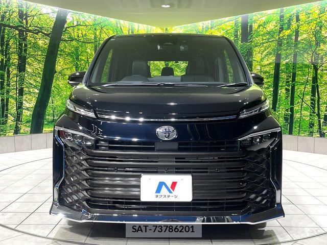 Toyota VOXY 2026-05 8279487-13