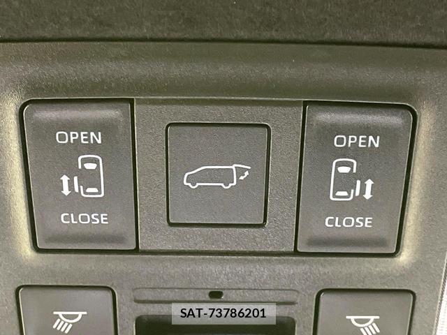 Toyota VOXY 2026-05 8279487-6