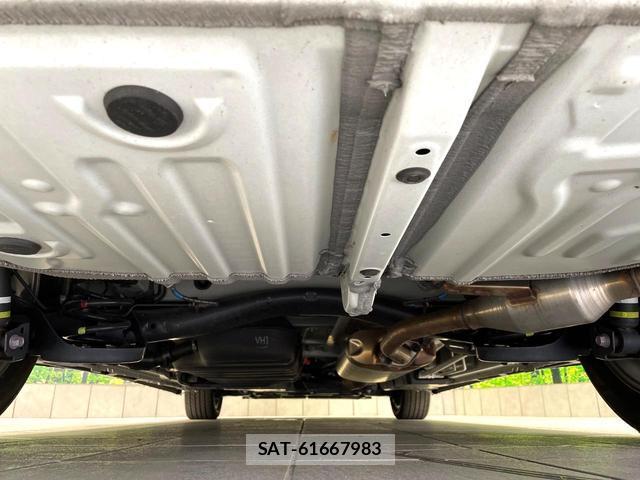 Toyota VOXY 2023-10 8279488-18