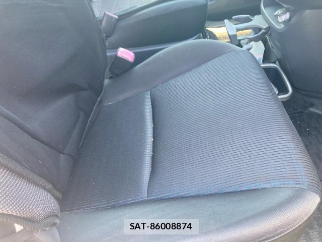 Toyota VOXY 2010-01 8279529-11