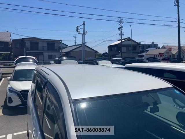 Toyota VOXY 2010-01 8279529-12