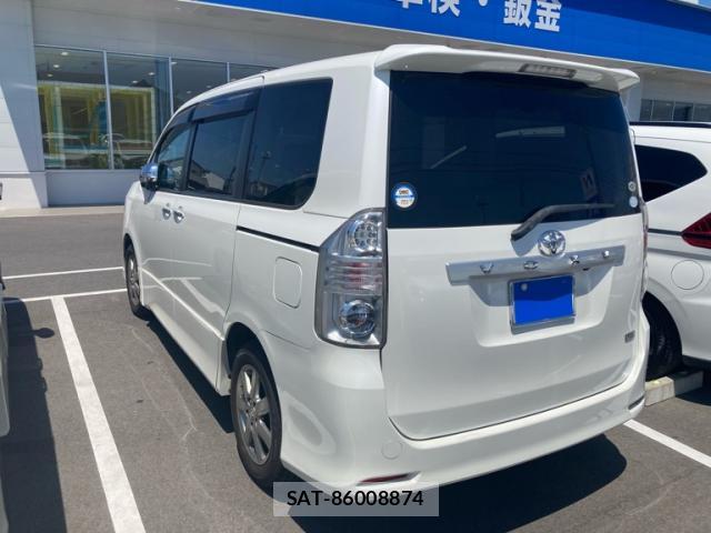 Toyota VOXY 2010-01 8279529-13