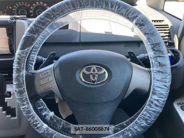 Toyota VOXY 2010-01 8279529-15