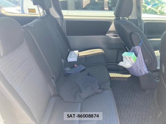Toyota VOXY 2010-01 8279529-6