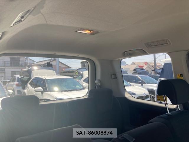 Toyota VOXY 2010-01 8279529-7