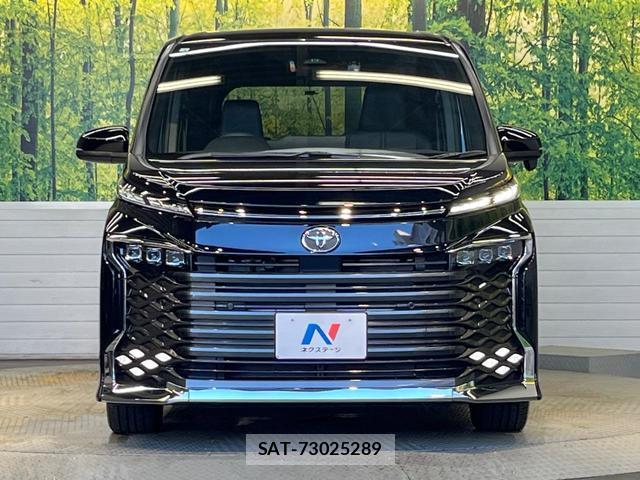 Toyota VOXY 2026-01 8279546-14