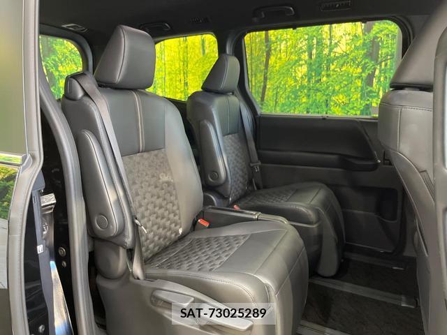 Toyota VOXY 2026-01 8279546-8