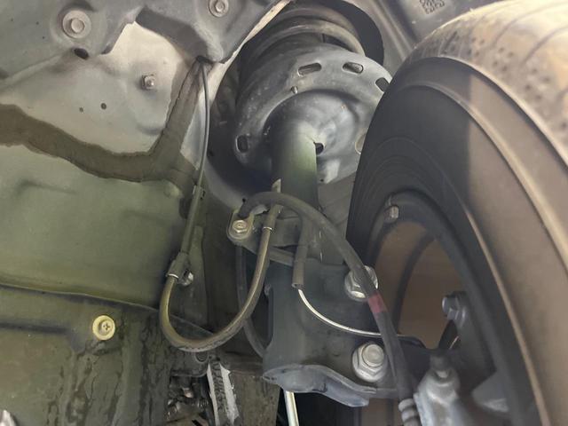 Toyota VOXY 2018-10 8279548-19