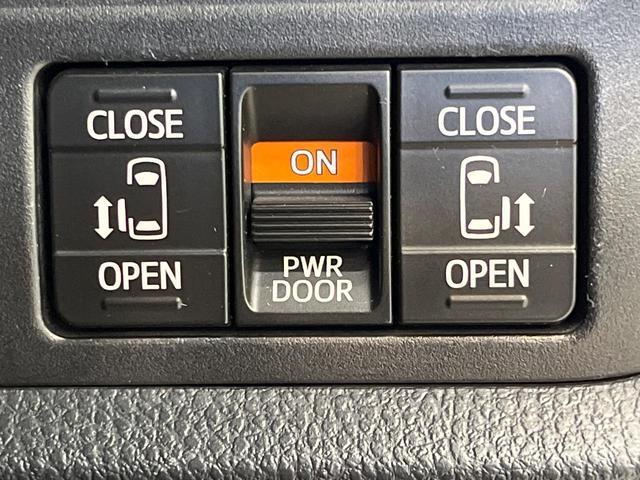Toyota VOXY 2018-10 8279548-4