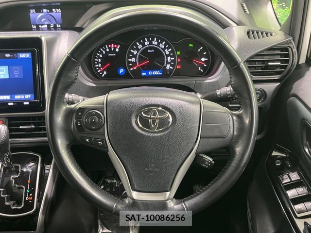 Toyota VOXY 2019-09 8279603-11