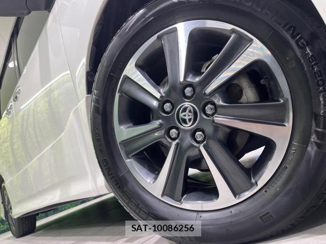 Toyota VOXY 2019-09 8279603-12