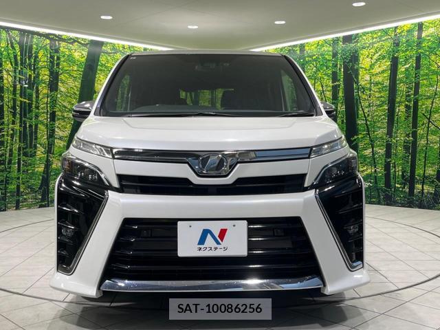 Toyota VOXY 2019-09 8279603-13