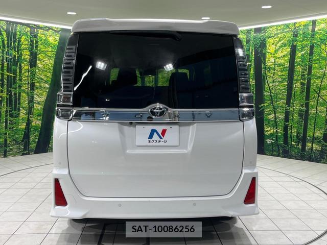 Toyota VOXY 2019-09 8279603-14