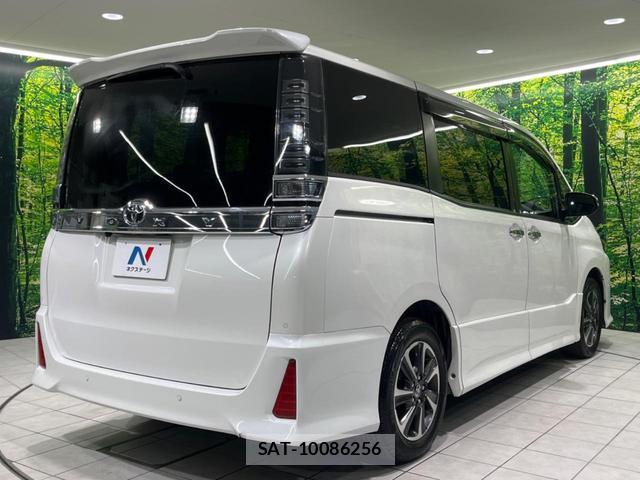 Toyota VOXY 2019-09 8279603-15