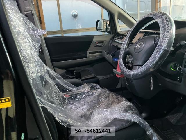 Toyota VOXY 2006-04 8279718-12