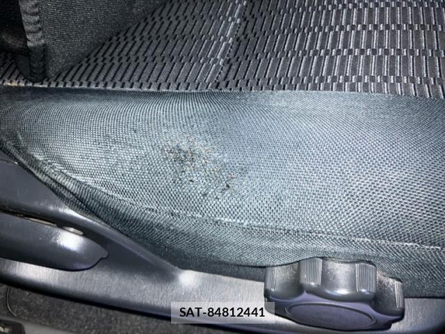 Toyota VOXY 2006-04 8279718-5