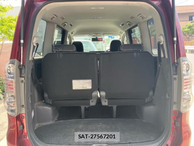 Toyota VOXY 2007-08 8279728-10