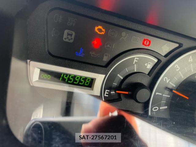 Toyota VOXY 2007-08 8279728-18